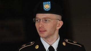 Bradley Manning apologizes in court