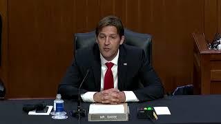 Senator Ben Sasse gives 'eighth-grade civics' lesson