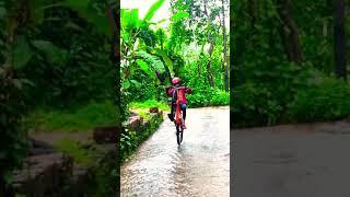 Rainy season be like        #cyclestunds #Shorts #cyclewheelie #cyclewheelie #kerala #kannur #MTB