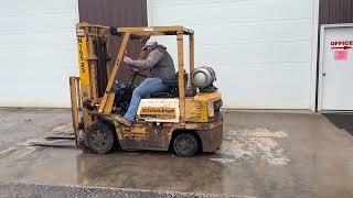 1996 Komatsu FG25ST-4 Fork Lift LP Gas 5,000 LBS Lift Capacity For Sale Power Steering Works Good !!