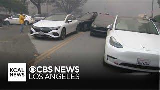 Driver abandon cars while evacuating from Palisades Fire