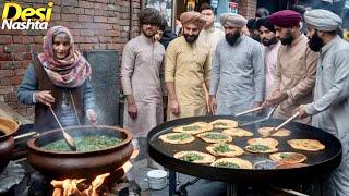 INDIAN STYLE CHEAPEST DESI SAAG PARATHA | ROAD SIDE BEST ALOO SAAG PARATHA | STREET FOOD PAKISTAN