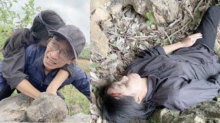 A single mother who fell into the abyss was saved by musician Le Sang, who risked his life