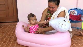 Unboxing Kolam Renang Anak Bayi Mandi lucu warna Pink Hello Kitty - Baby Swimming Pool