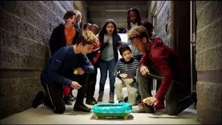 BEYBLADE BURST QUADSTRIKE LIGHT IGNITE BATTLE SET COMMERCIAL