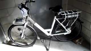 Laden QWIC Urban2 elektrische damensfiets | Loading QWIC Urben e-bike ladys