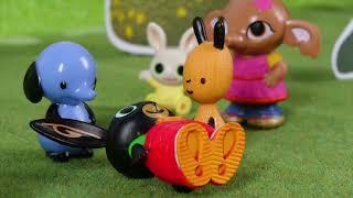 Bing Toy Play: It’s Musical Statues time! | Bing English