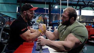CYPLENKOV vs SMAEV vs AKIMBO 69 / Arm Wrestling