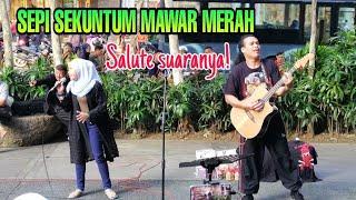 Macam suara artis! Bob jemput kawan lama dia yang dahulunya pun menyanyi dan busking sekali bersama.