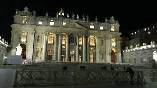 Momentos Maravillosos de Postal: Plaza de San Pedro o Plaza del Vaticano por la noche ¡Espectacular!