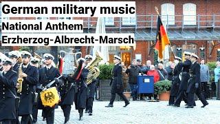 Nationalhymne und Erzherzog-Albrecht-Marsch Militärmusik in Perfektion an der Marineoperationsschule