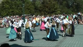 Austrian traditional folk dance: Niederbayr. Mazurka