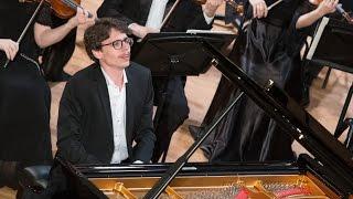 Lucas Debargue plays Ravel - Piano Concerto in G Major (Toulouse, 2017)