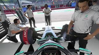 Attempting to sit in the 2022 Mercedes - F1 22 VR