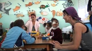 Anita Buri besucht Kinderhilfswerk Camaquito auf Kuba