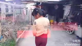 NIÑAS BAILANDO