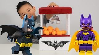 The Lego Batman Movie Claw Machine Surprise Eggs Blind Bag Challenge Fun With Ckn Toys