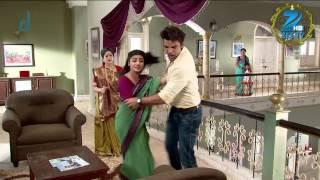 Samrat does not let Urmi enter his house - Episode 235 - Doli Armaanon Ki