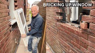 Bricking a window up with Dad #bricklaying #youtuber #bricklaying #construction #original 