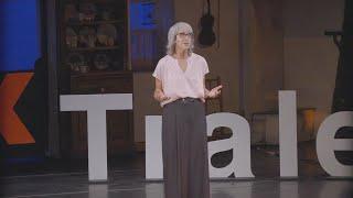 The Simple Secret to Powerful Stories | Thaler Pekar | TEDxTralee