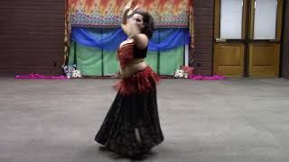 Miss Thea improvised bellydance - double veils