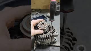 Замена шоколадки генератора  #юмор #automobile #shortvideo