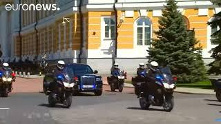 Vladimir Putin si coloana oficiala de la Kremlin !!!