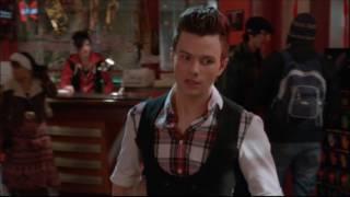 Glee - Kurt tells Elliott how he feels claustrophobic with Blaine 5x14