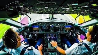 Cockpit Boeing 787 landing on Polderbaan