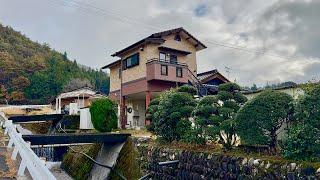 Heavy Rainy Day Walking tour 4K - The most beautiful Japanese Countryside villages - Gifu, Japan