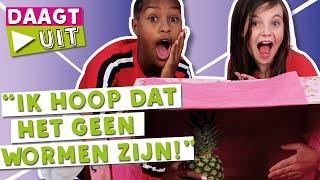 BIBI & KYMORA DOEN WHAT'S IN THE BOX | TINA DAAGT UIT #14 | TinaTV