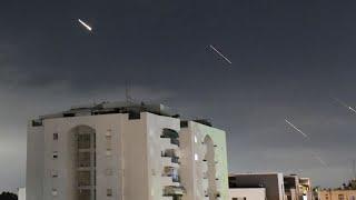 Иран атаковал Израиль сотнями ракет и дронов