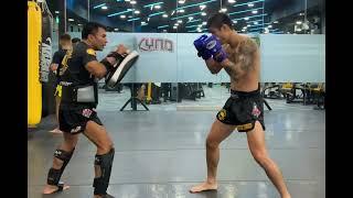 Muay Thai technique at Onyx nord Singapore with Kru Meechai.