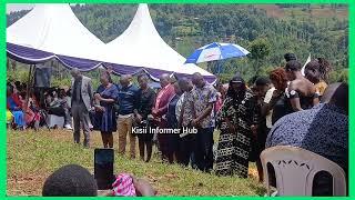 BOAZ OGeto wife june and kid  family introduced at burial boaz |boaz wife at graveside | boaz ogeto