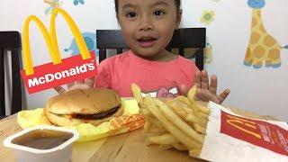 McDonald Happy Meal - Cheeseburger [ Mukbang ] - Let's Eat