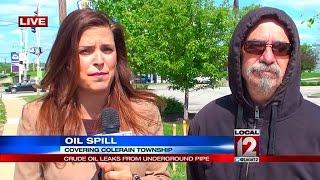 Man trolls NEWS crew on LIVE TV 