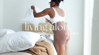 living alone diaries: morning jazz showers, neutral european bedding, gym girl era and wine party