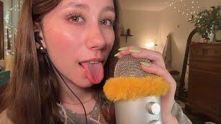 ASMR | 20 Minutes of Mouth Sounds, Mic Touching, and Hand Movements