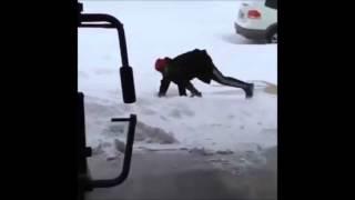 Man slipping on ice - looney toons (funny!!)