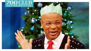 Cracking Open Classic CHRISTMAS Crackers! | The 700 Club Interactive