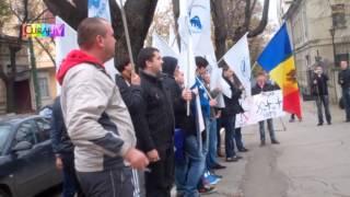 liga tineretului rus a protestat lacentru nato contra nazismului