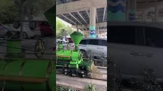 The Electric Eel Train -Downtown Houston  Aquarium