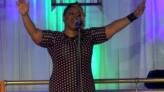 Anita Wilson - Total Praise (LIVE)