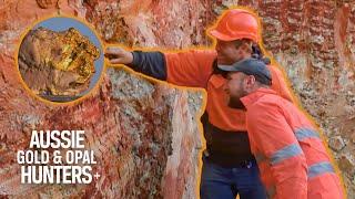 Top 5 BIGGEST Gold Nuggets In Aussie Gold Hunters' History!