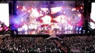 Muse - Feeling Good  [Live From Wembley Stadium]