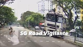 16apr2023 Sembcorp garbage truck swerve sideway when trying to stop & smash into the traffic light