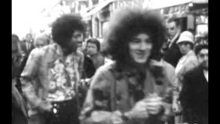 Jimi Hendrix Experience roam a street market, Rue Daguerre