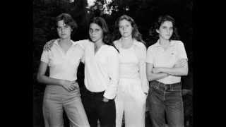 The Brown Sisters: Portraits of four sisters every year for 36 years (1975-2010)