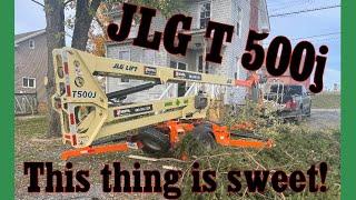 Tree removal project with JLG lift t500j