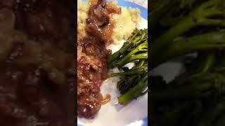 Tonight’s dinner Cube steak and potatoes w/baby broccoli #familymeals #quickmeals #foodshorts